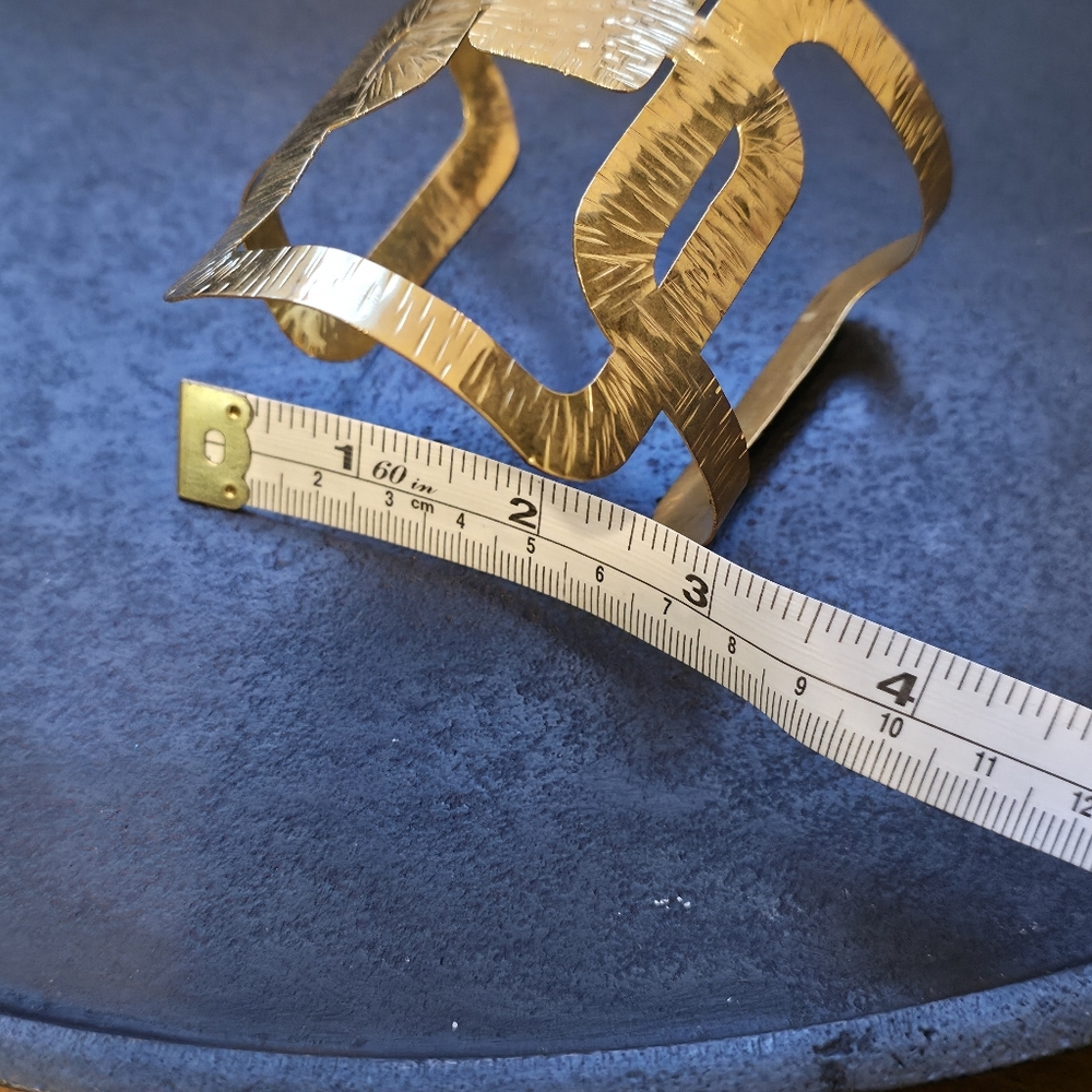Geometrical Gold Tone Malleable Cuff - Picture 5 of 5